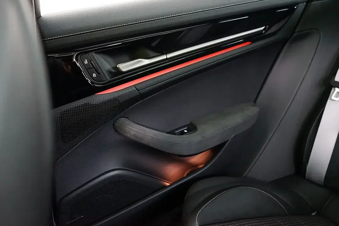 Porsche Panamera - Thumbnail 24