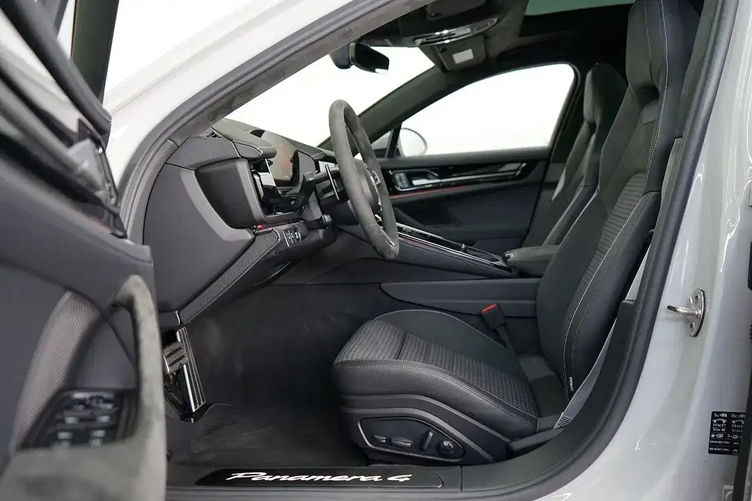Porsche Panamera - Thumbnail 26