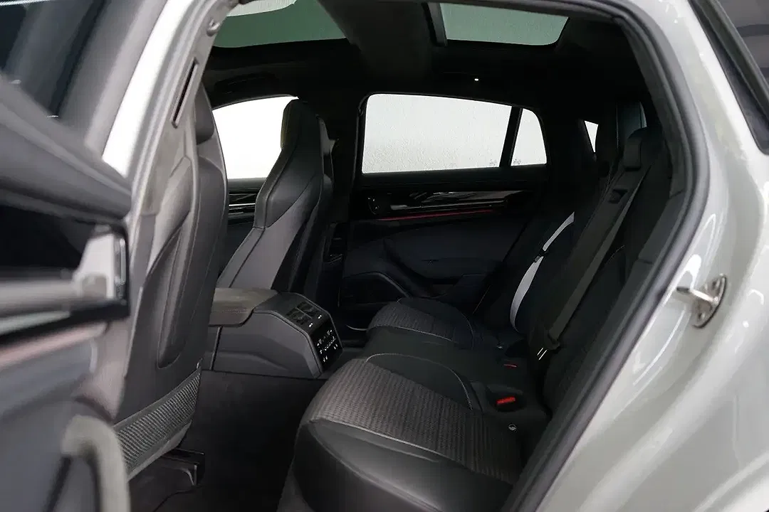 Porsche Panamera - Thumbnail 28