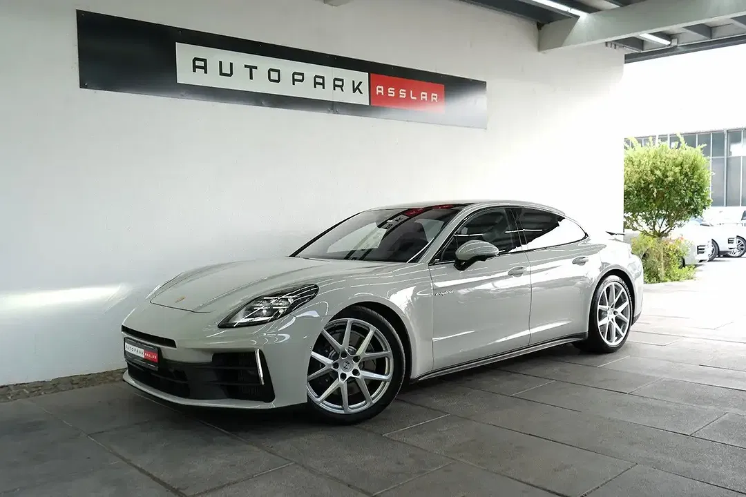 Porsche Panamera - Thumbnail 34