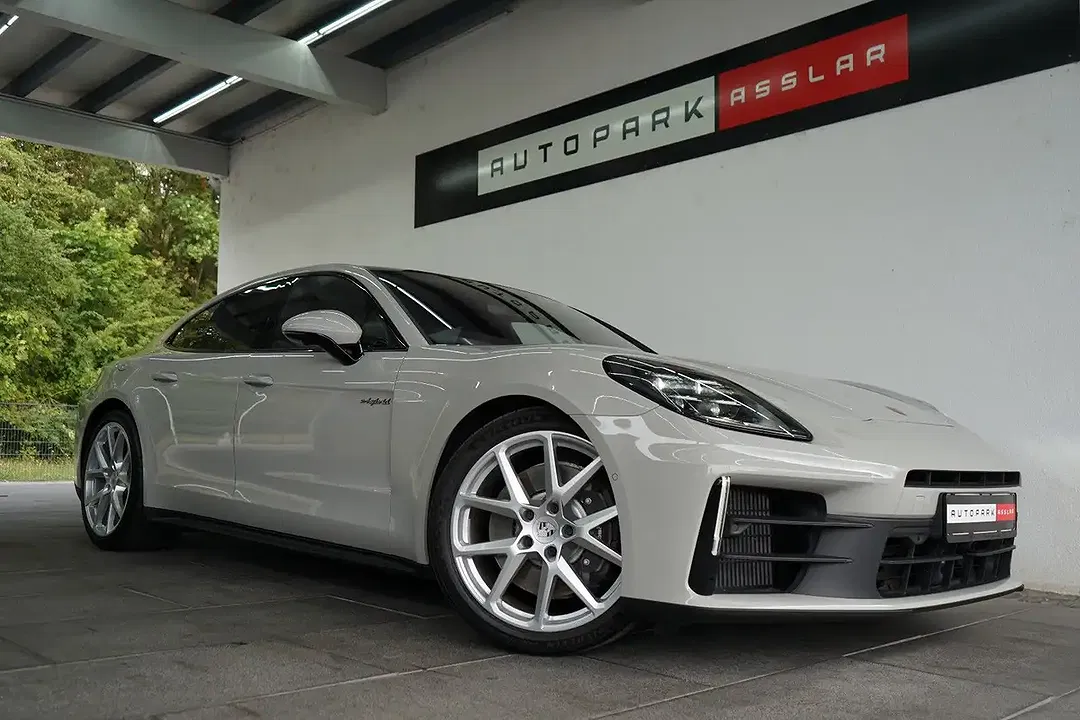 Porsche Panamera - Thumbnail 5