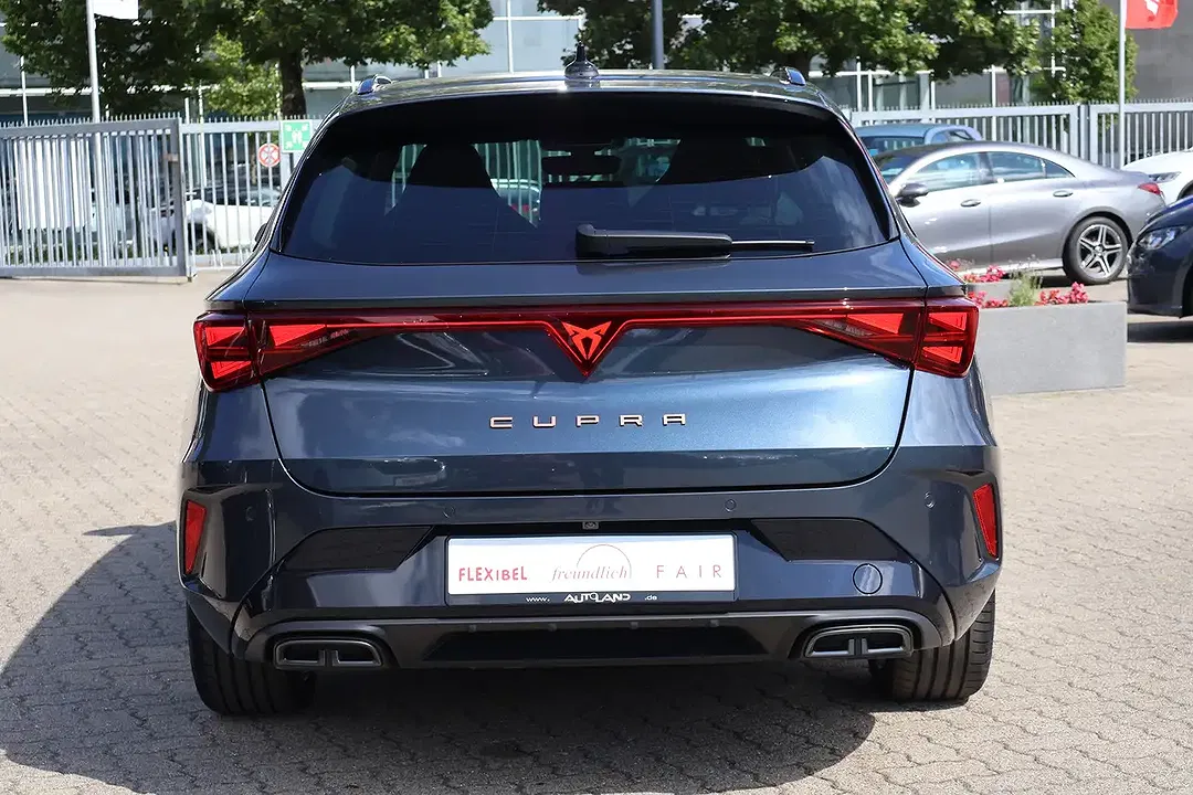 CUPRA Leon - Thumbnail 3