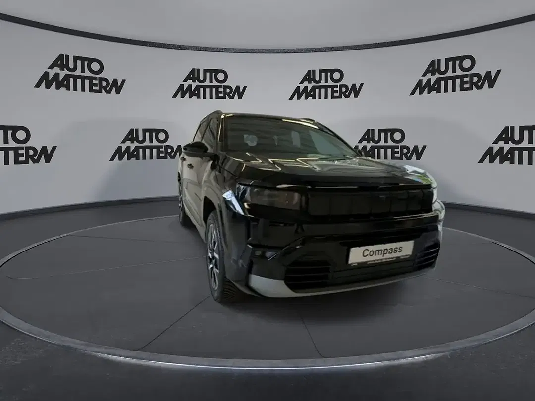 Jeep Compass - Thumbnail 3