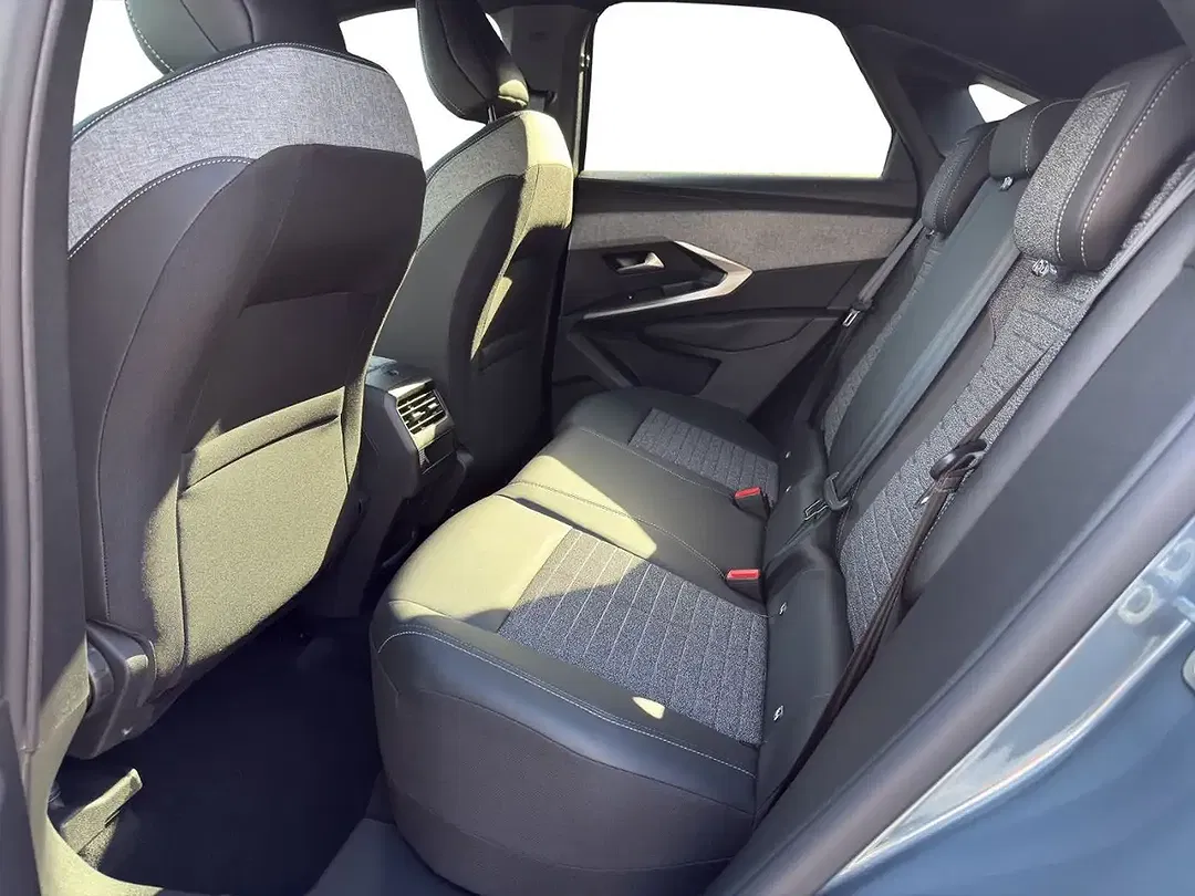 Peugeot 3008 - Thumbnail 12