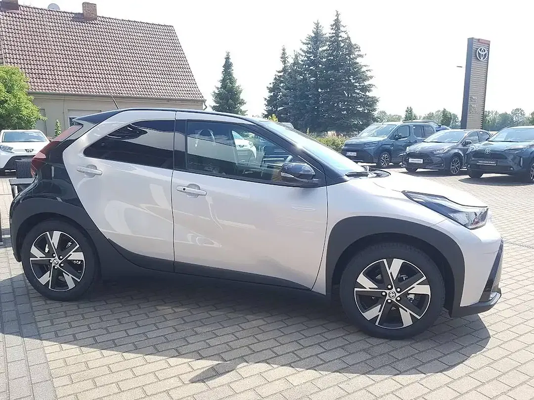 Toyota Aygo X - Thumbnail 3