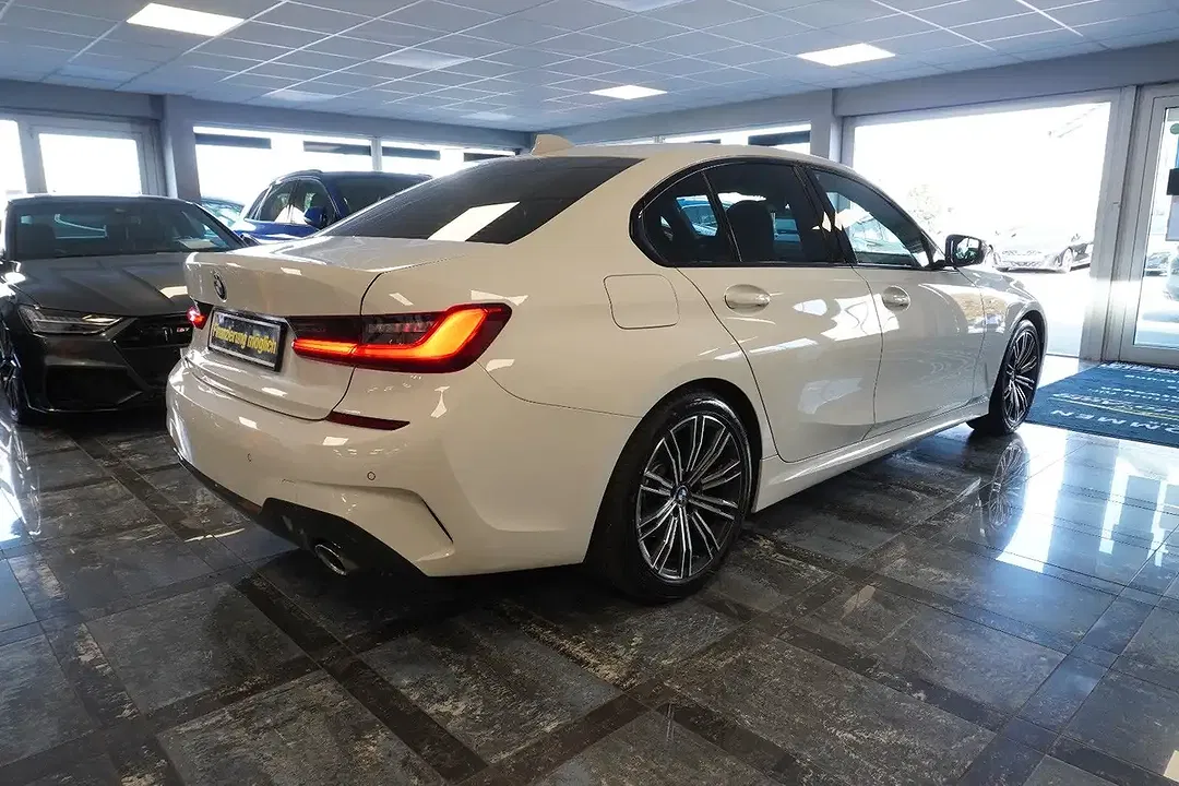 BMW 318 - Thumbnail 14