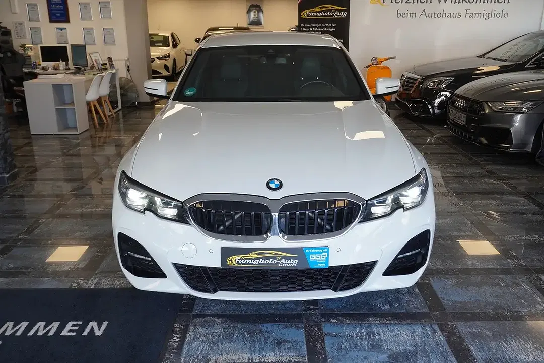 BMW 318 - Thumbnail 4