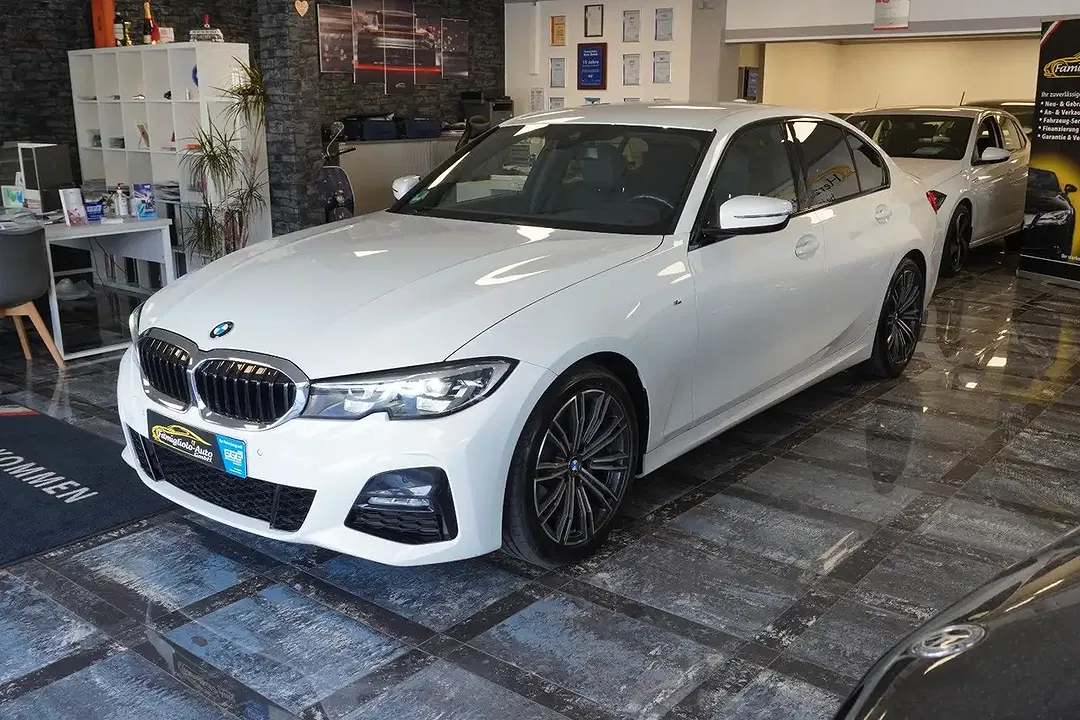 BMW 318 - Thumbnail 9