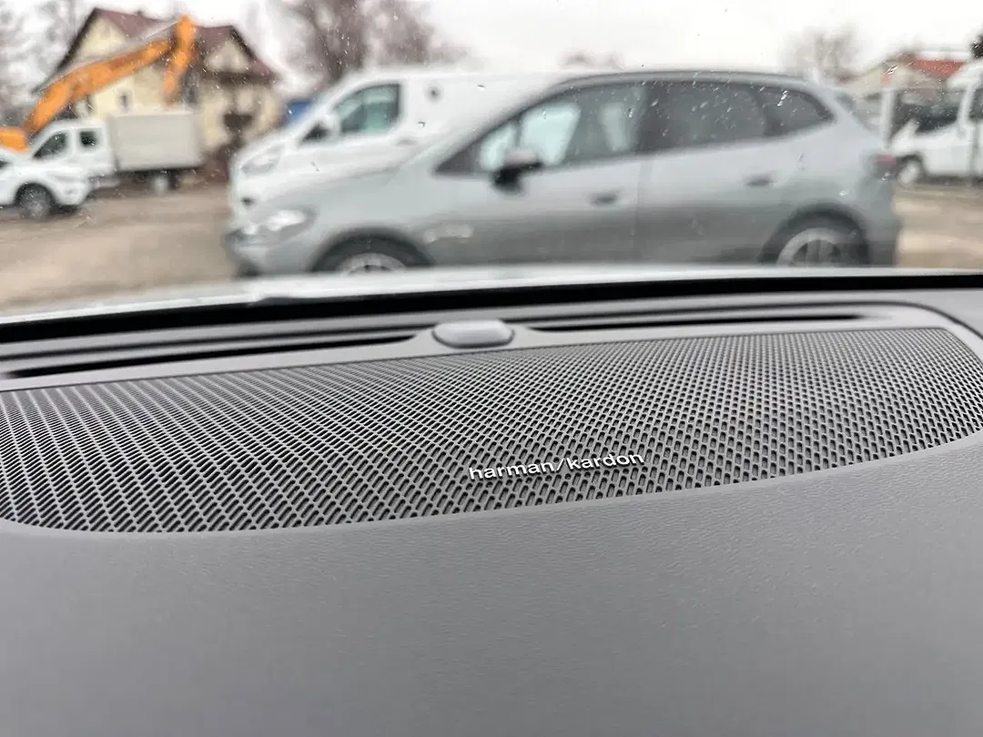 Volvo V60 - Thumbnail 10