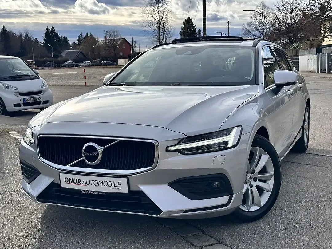 Volvo V60 Momentum Pro - foto 2
