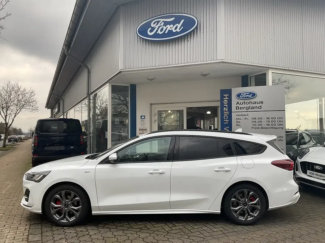 Ford Focus - Thumbnail 4