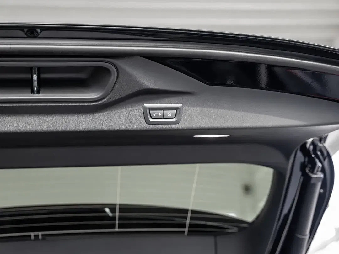 BMW X5 - Thumbnail 10