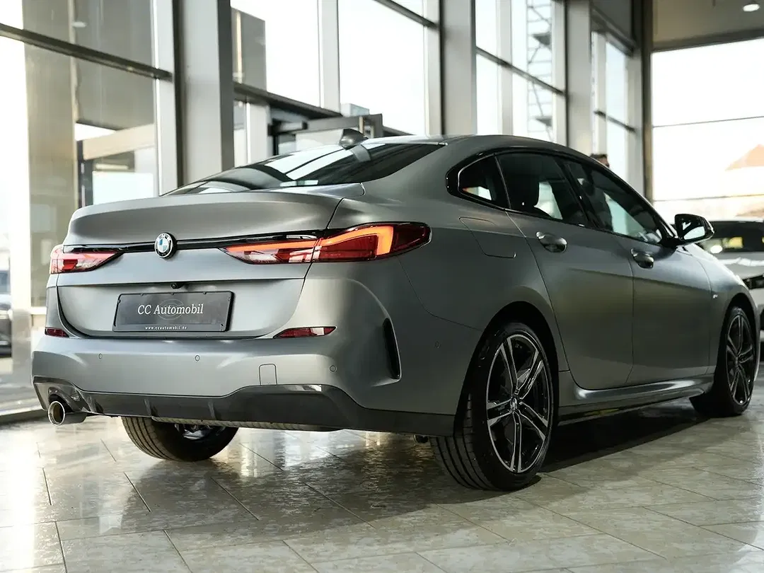 BMW 218 - Thumbnail 9