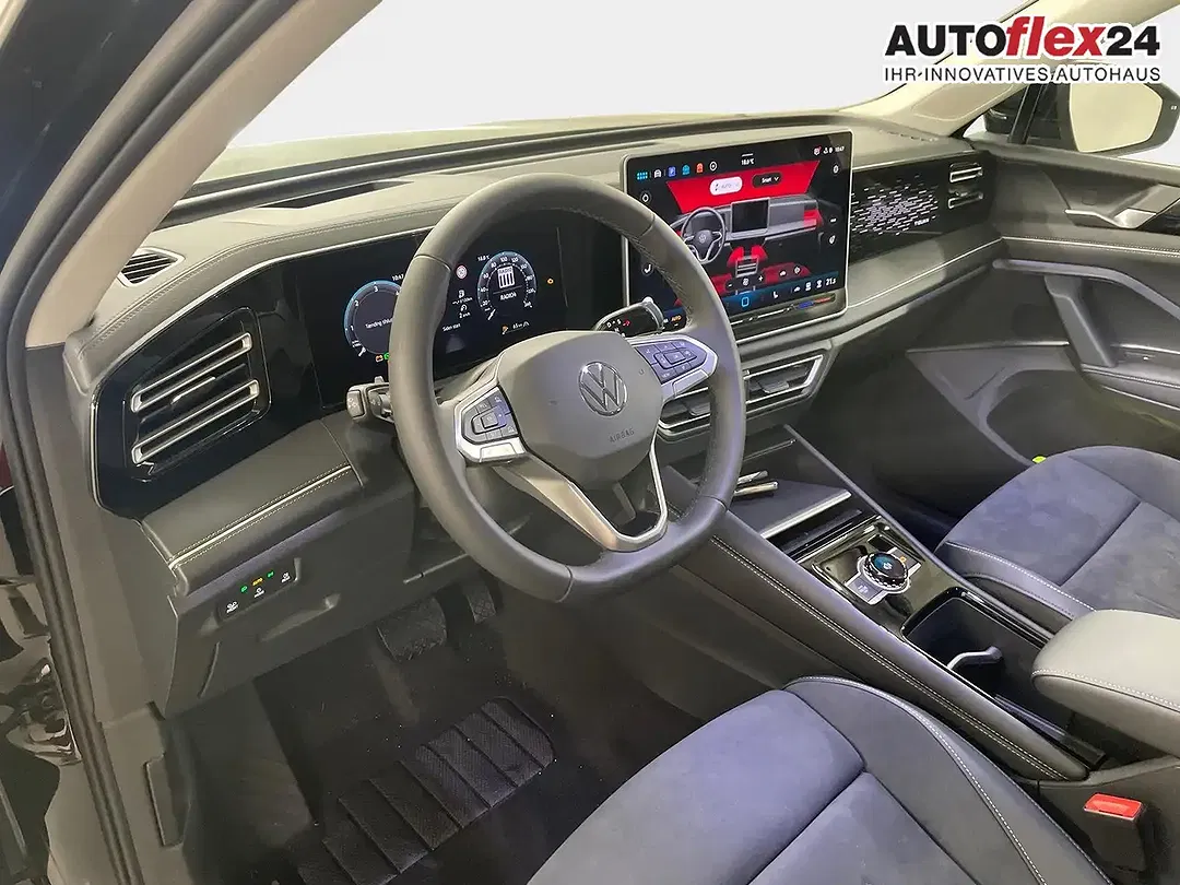 Volkswagen Tiguan - Thumbnail 11