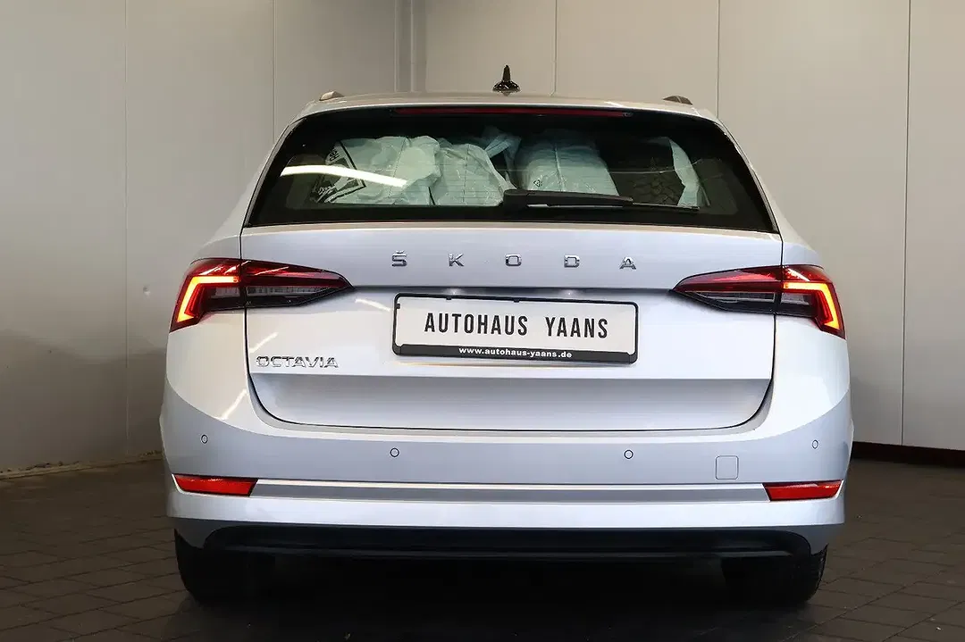 Skoda Octavia - Thumbnail 3
