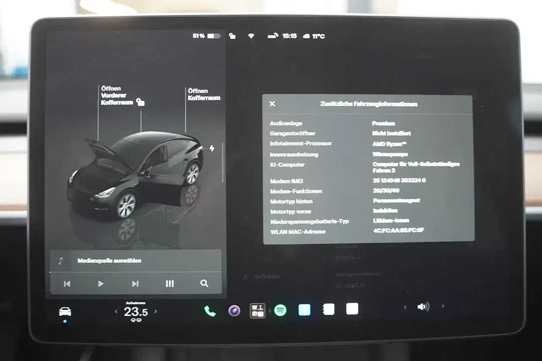 Tesla Model Y - Thumbnail 12