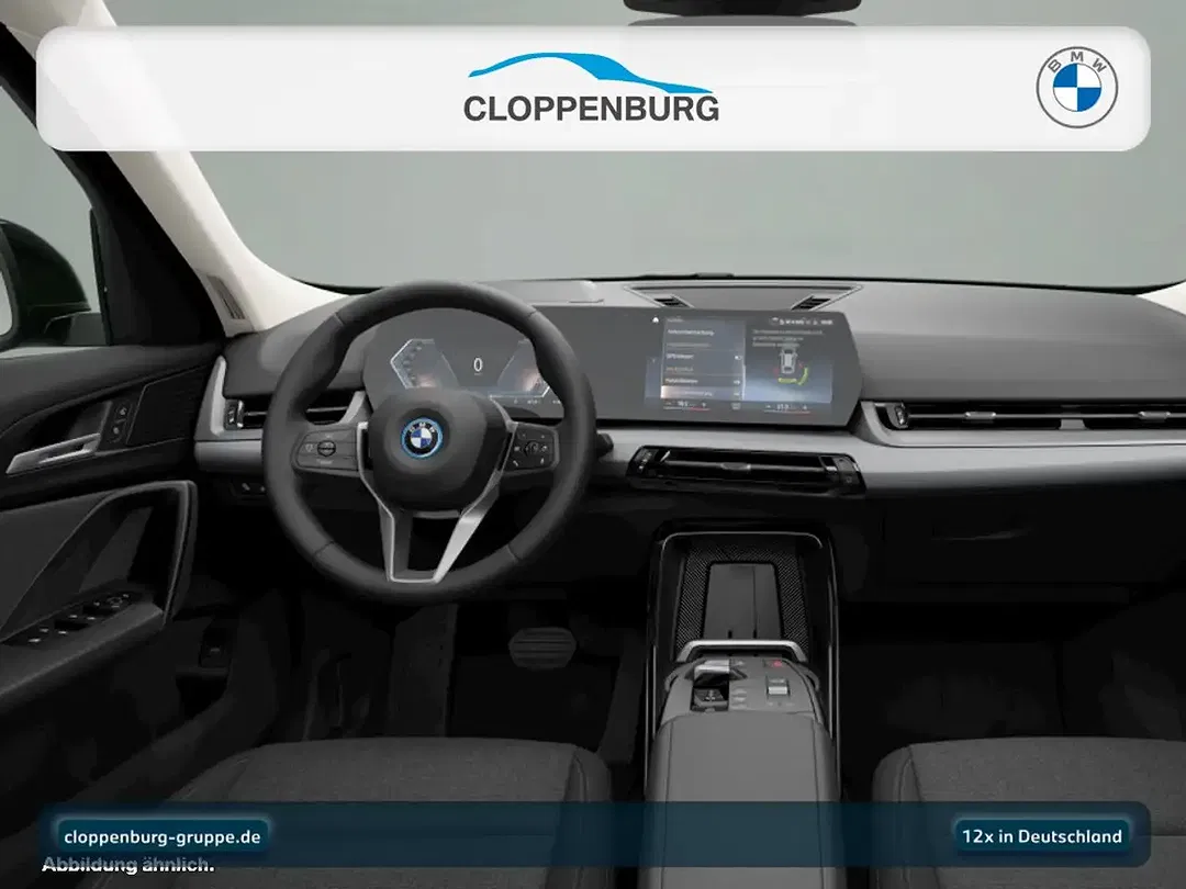 BMW iX1 - Thumbnail 3