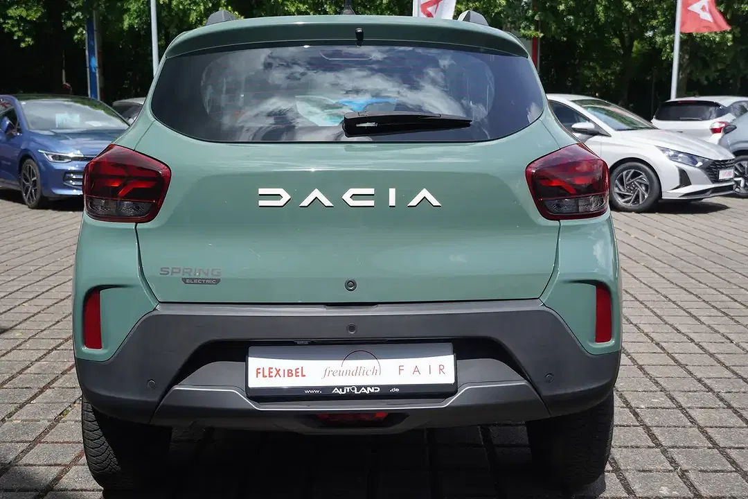 Dacia Spring - Thumbnail 3