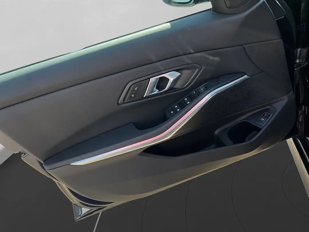 BMW 320 - Thumbnail 12