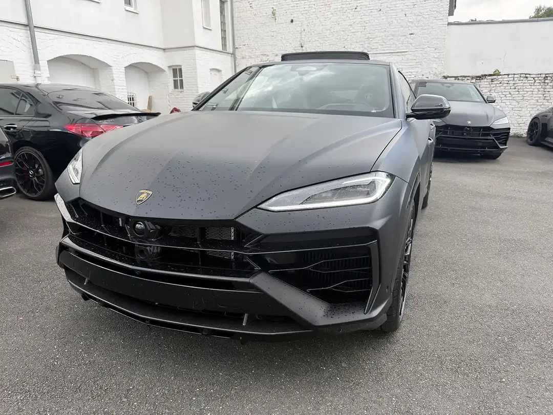 Lamborghini Urus - Thumbnail 9