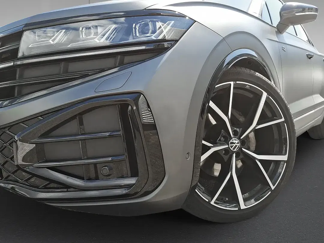 Volkswagen Touareg - Thumbnail 5