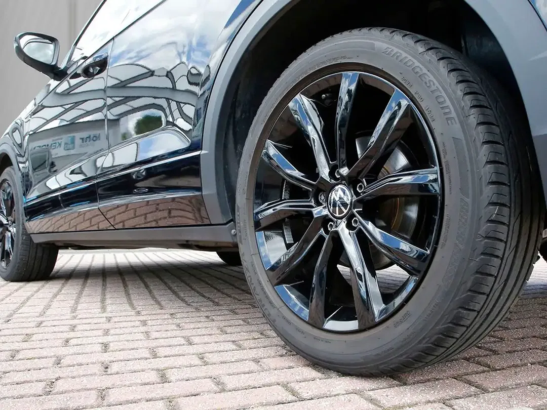 Volkswagen T-Roc - Thumbnail 5