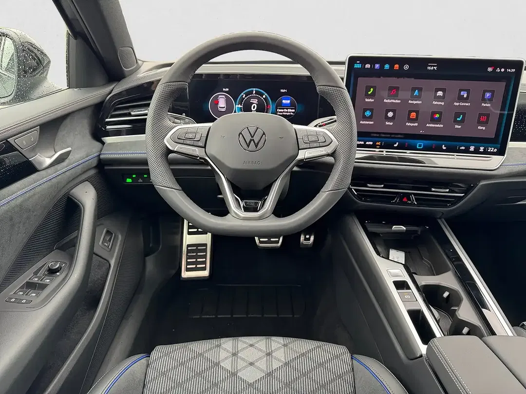 Volkswagen Passat - Thumbnail 10