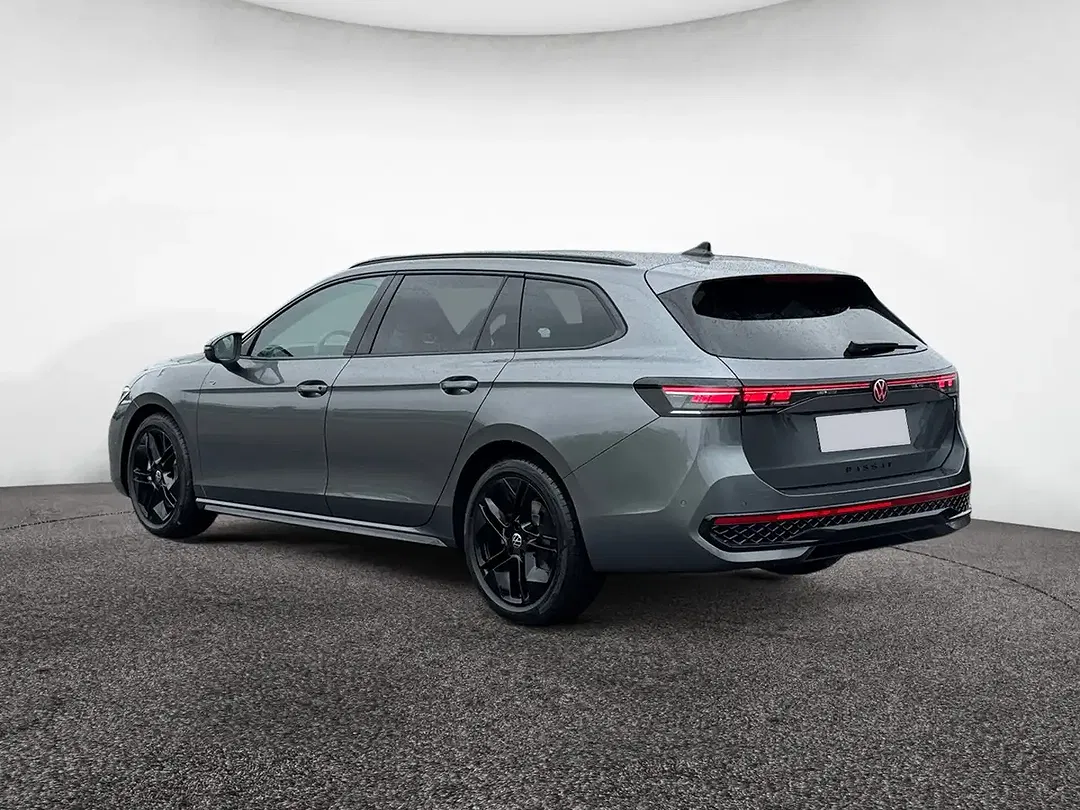 Volkswagen Passat - Thumbnail 4