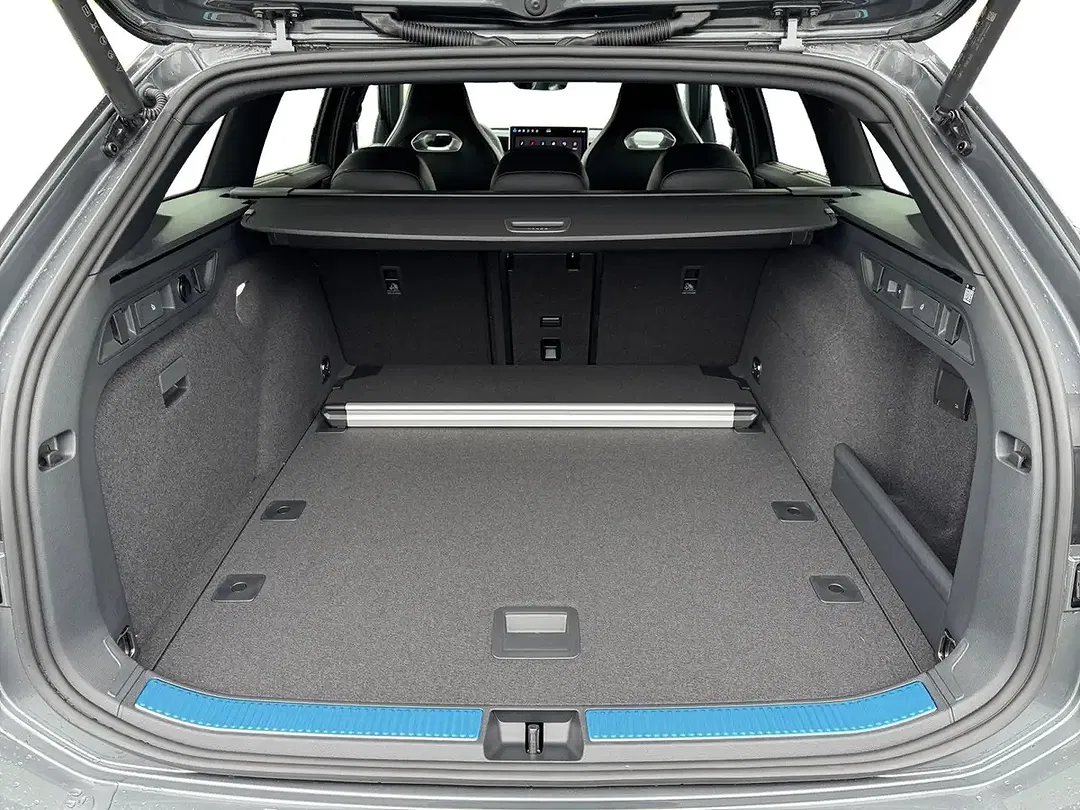 Volkswagen Passat - Thumbnail 6