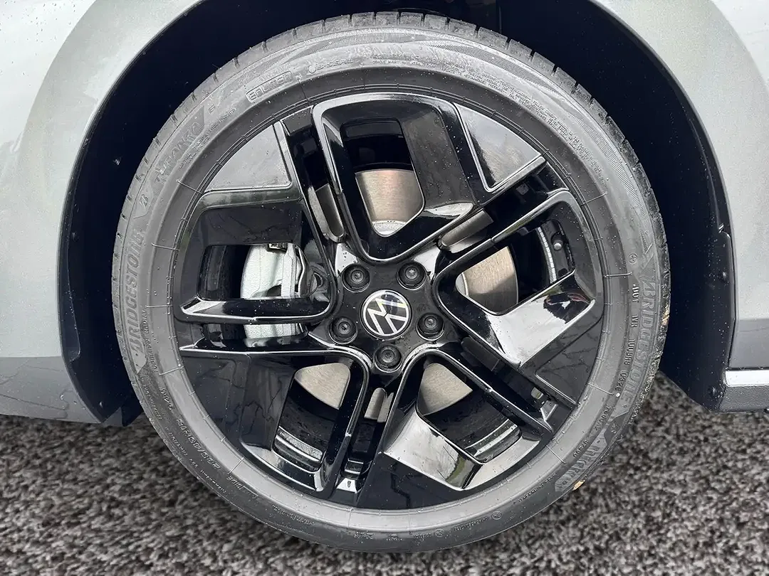 Volkswagen Passat - Thumbnail 7