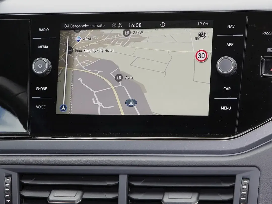 Volkswagen Polo - Thumbnail 13