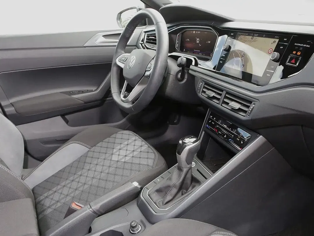 Volkswagen Polo - Thumbnail 9