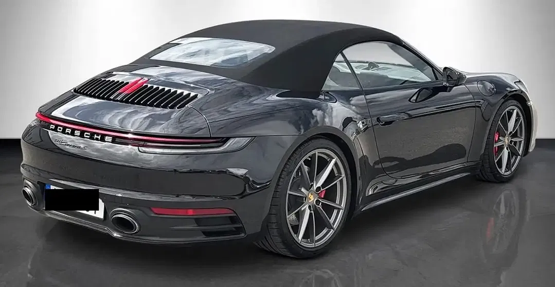 Porsche 911 - Thumbnail 4