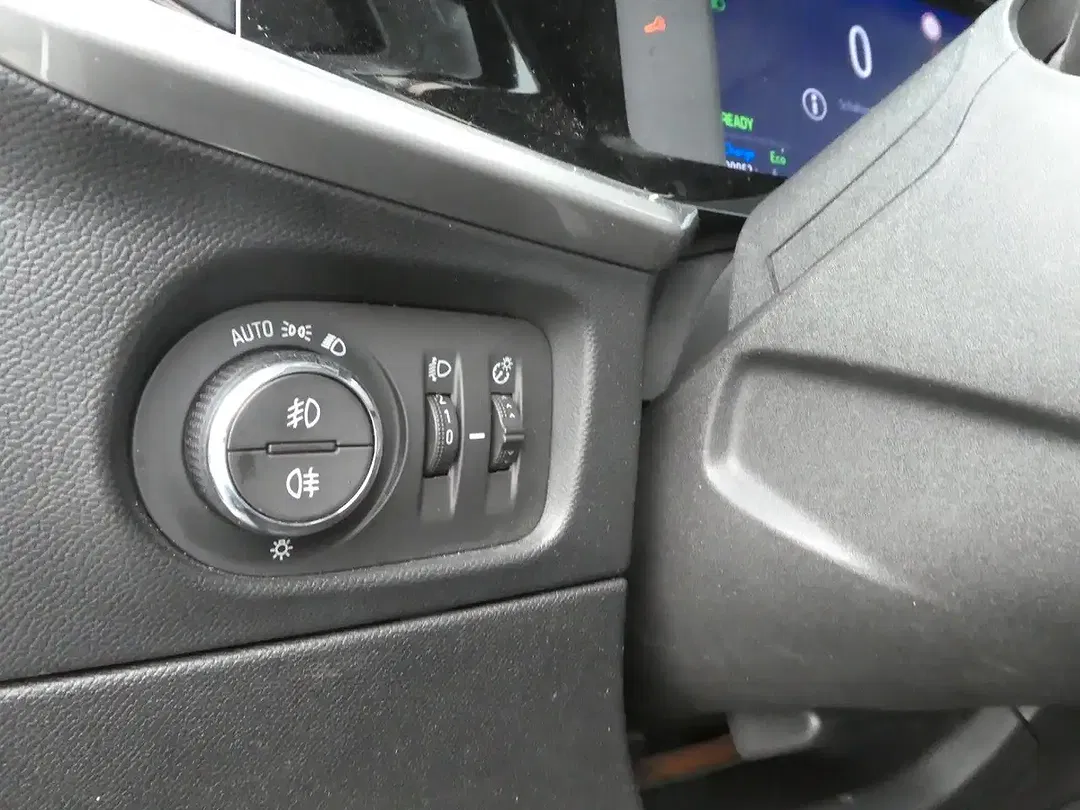 Opel Mokka-E - Thumbnail 13