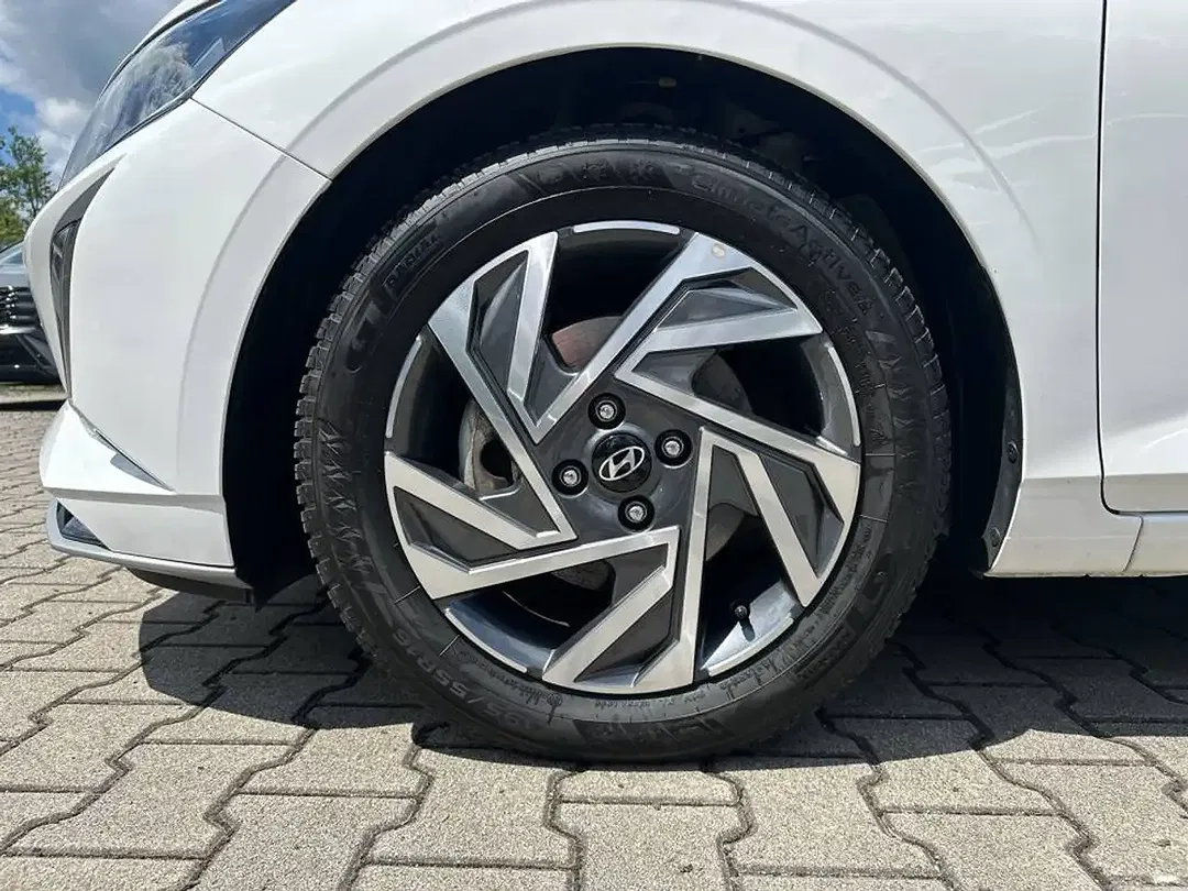 Hyundai i20 - Thumbnail 9