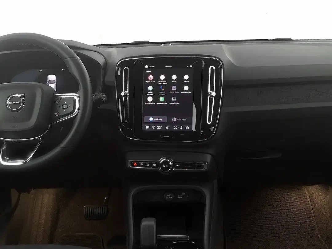 Volvo XC40 - Thumbnail 6