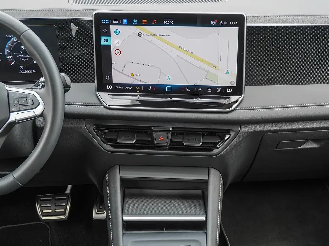 Volkswagen Tiguan - Thumbnail 11