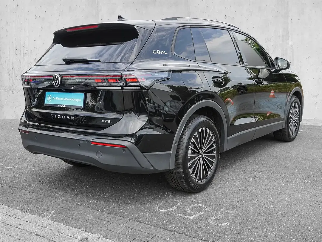 Volkswagen Tiguan - Thumbnail 3