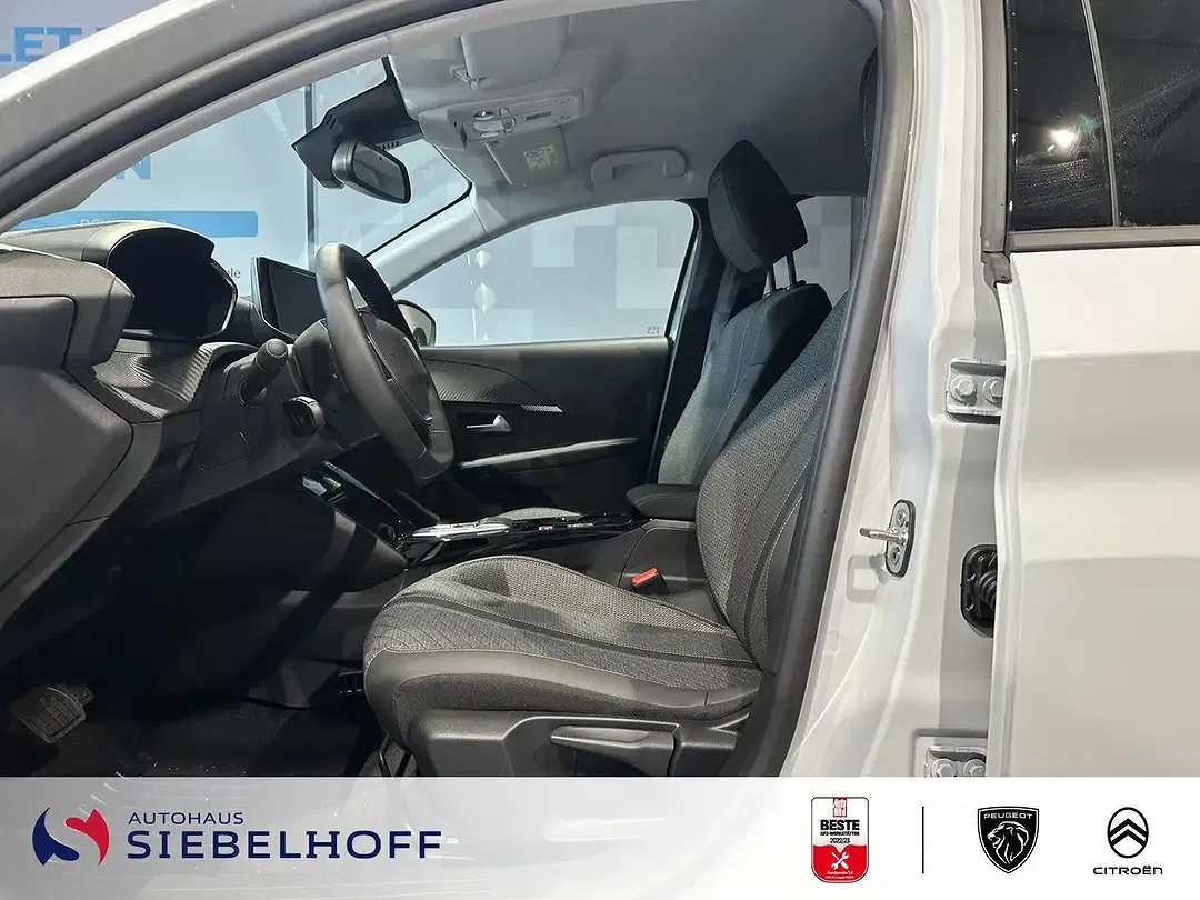 Peugeot 208 - Thumbnail 10