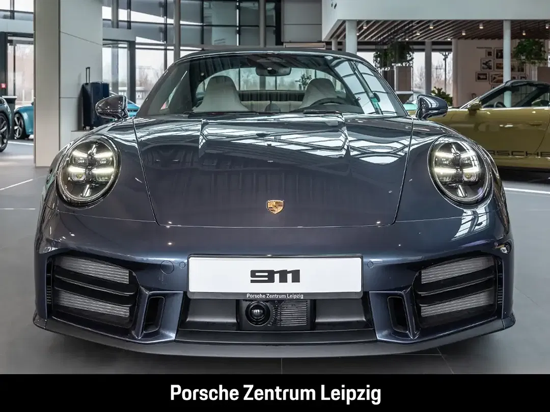 Porsche 992 - Thumbnail 4