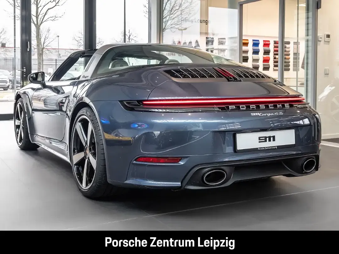 Porsche 992 - Thumbnail 9