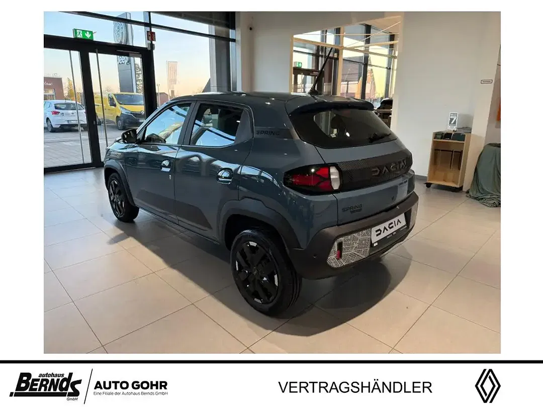 Dacia Spring - Thumbnail 3