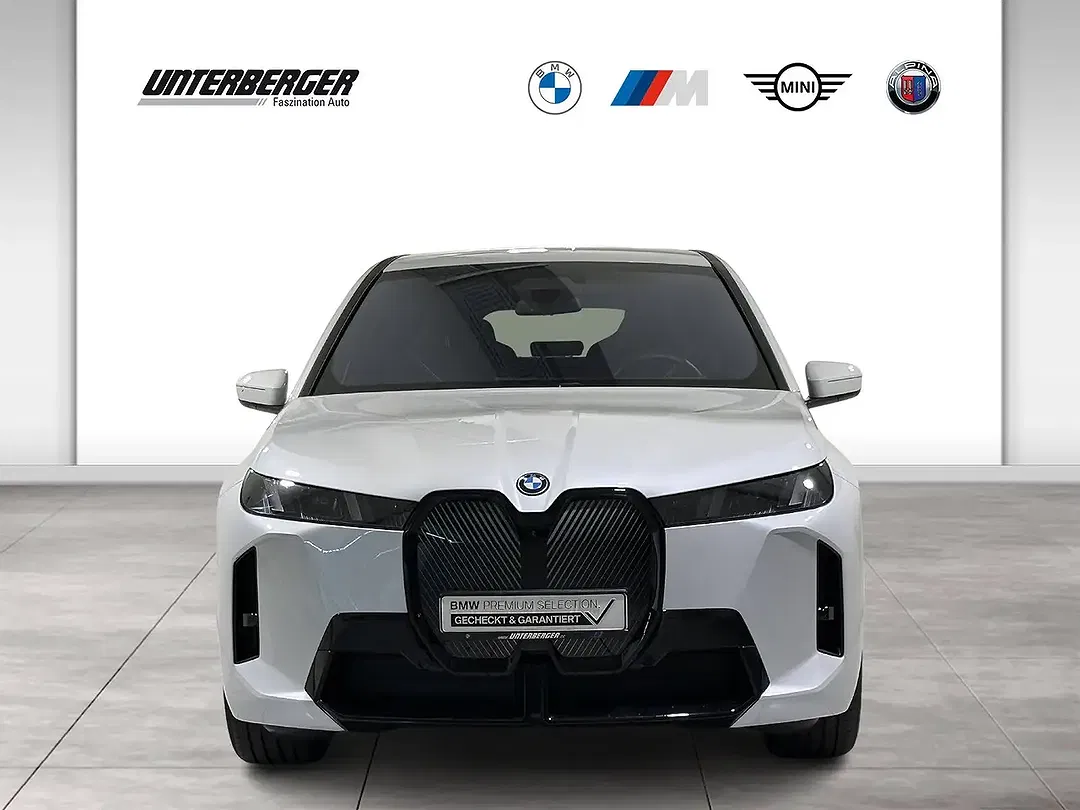 BMW iX - Thumbnail 4