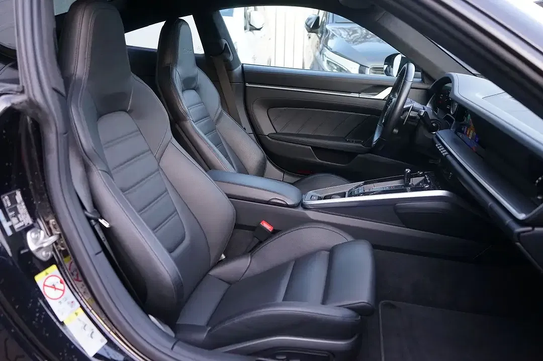 Porsche 992 - Thumbnail 10