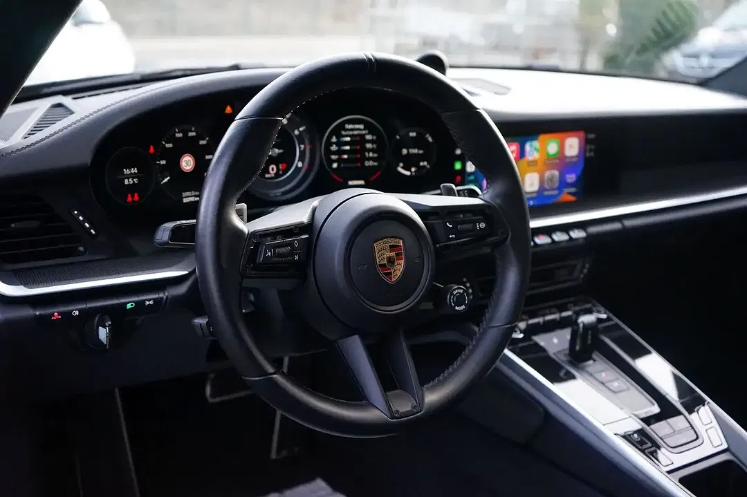 Porsche 992 - Thumbnail 13