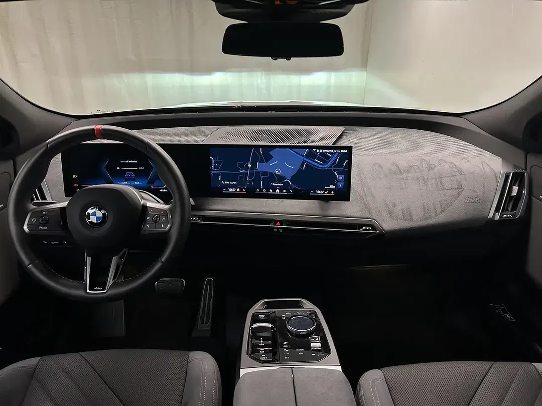 BMW iX - Thumbnail 5