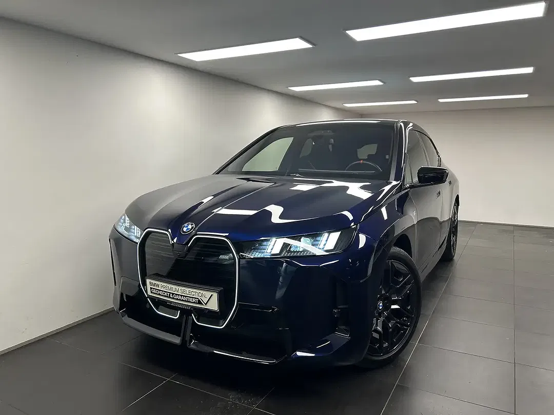 BMW iX - Thumbnail 7