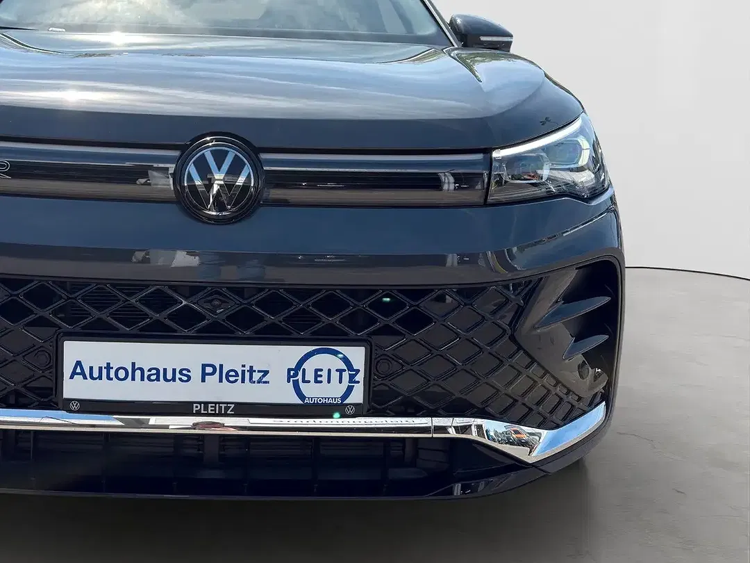 Volkswagen Tiguan - Thumbnail 10