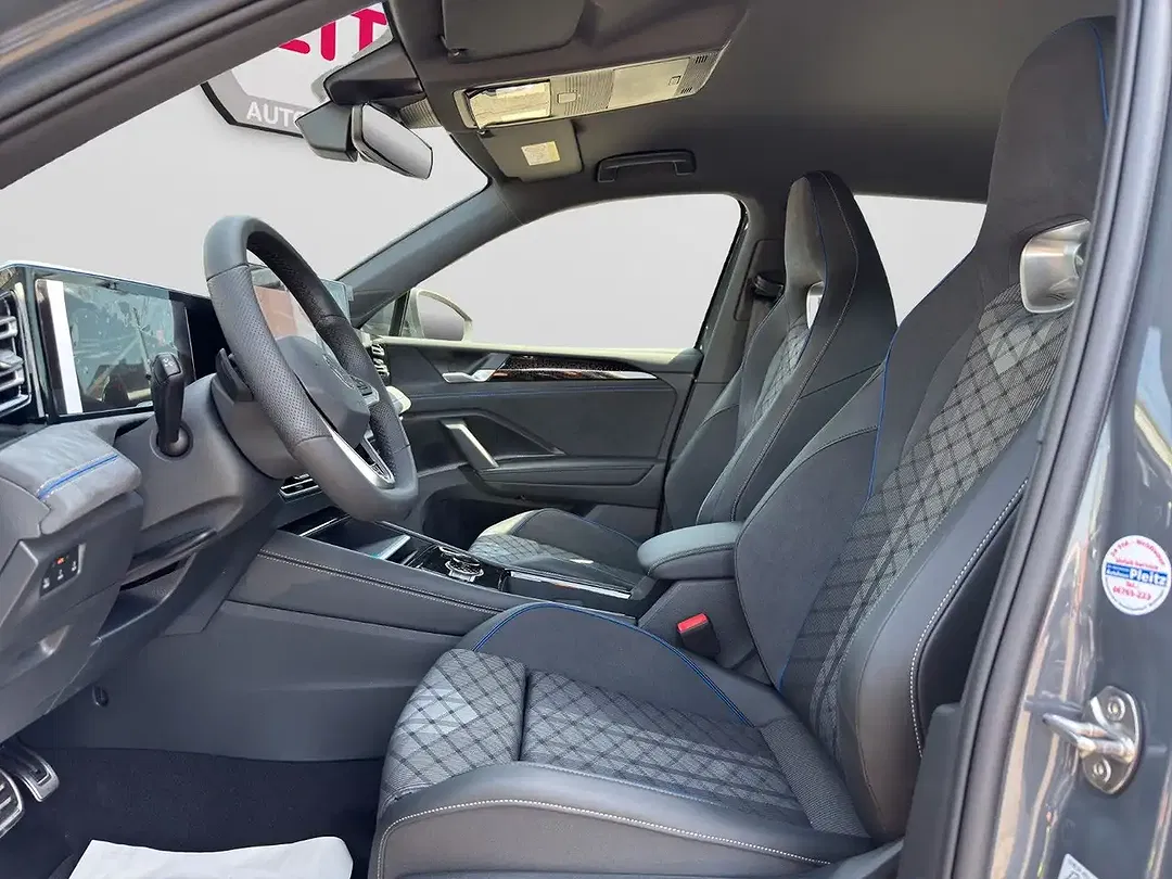 Volkswagen Tiguan - Thumbnail 14