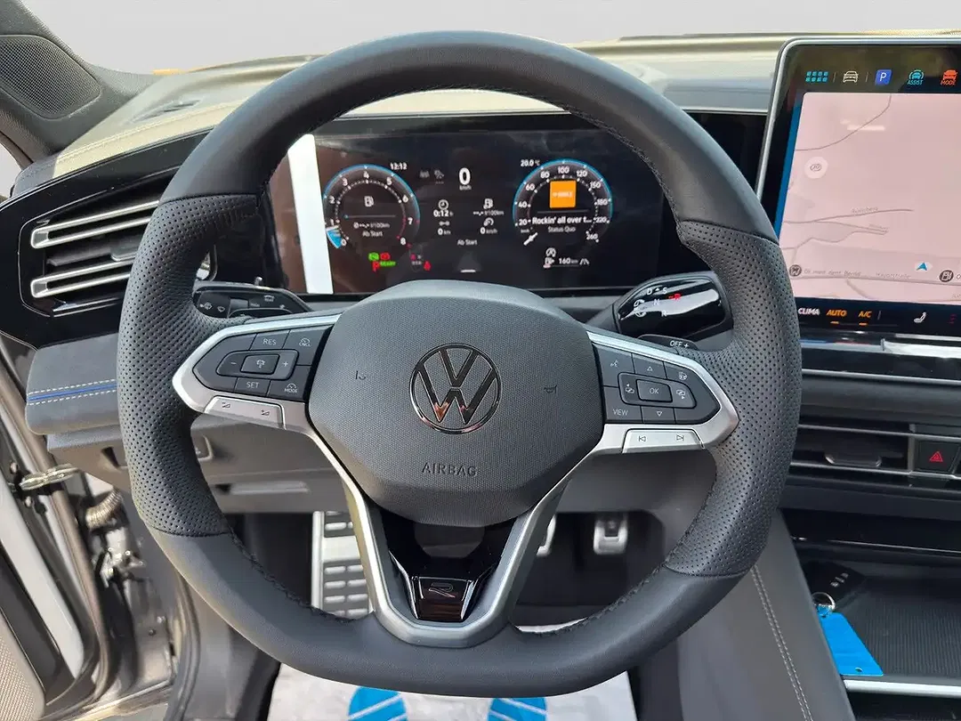 Volkswagen Tiguan - Thumbnail 15